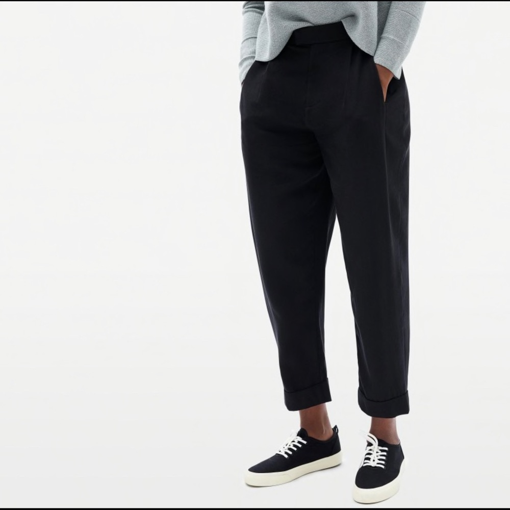 EUC Everlane Put Together Pleat Pant (00) in black